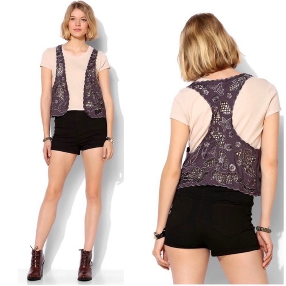 URBAN Outfitters Eyelet Cut-out Lace Open Front Bohemian Vest Gray Size M New - Picture 8 of 8